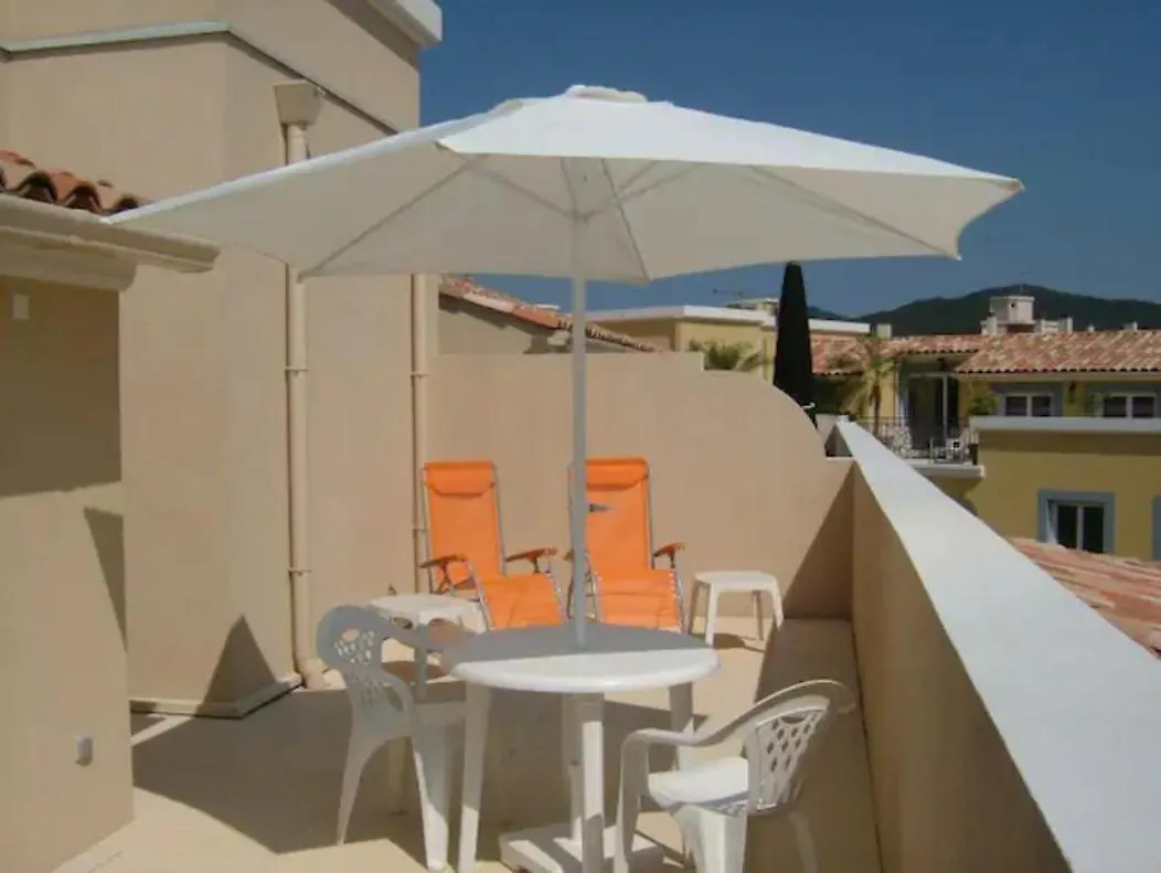 Casa Del Mar - Beautiful Two Bedroom Penthouse Apartment Sainte-Maxime Frankrike